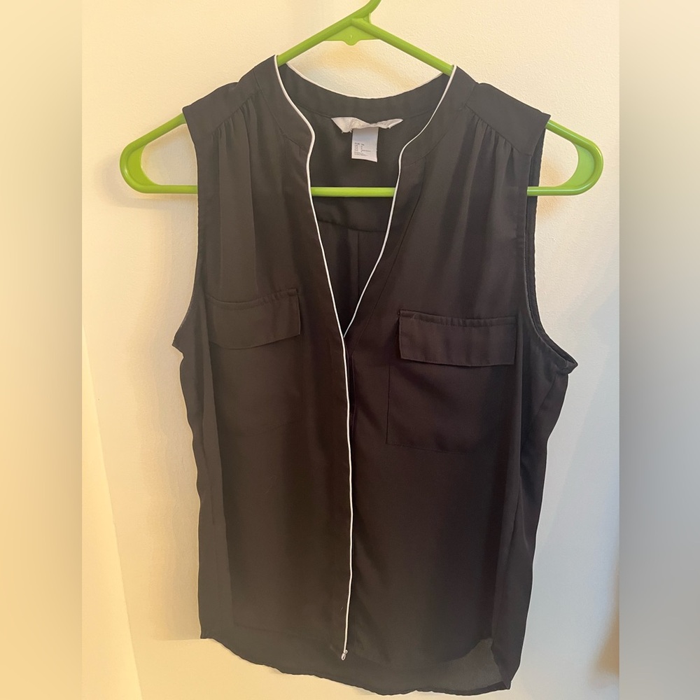 H&M Black Sleeveless Blouse